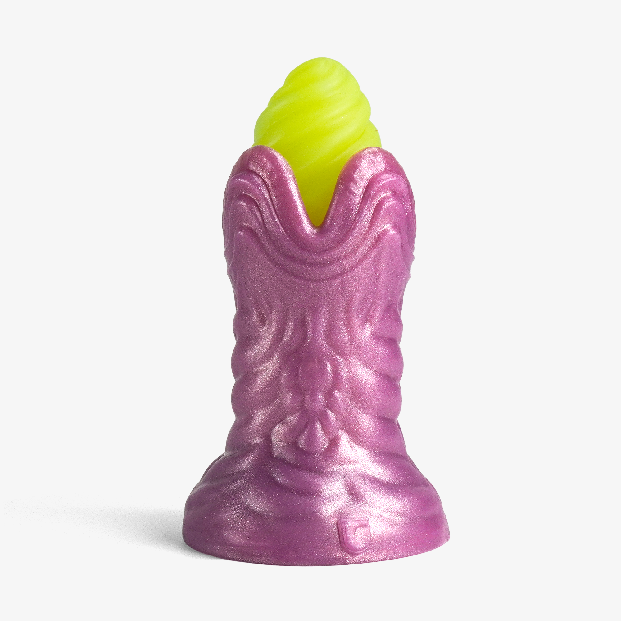The alien ovipositor ii front with egg inside.